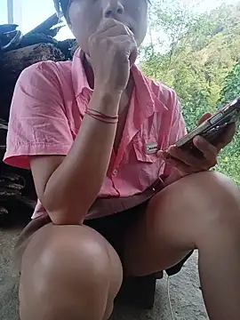 Linda-yiyi live webcam show