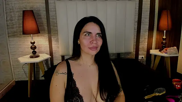 Hannah_Cross webcam