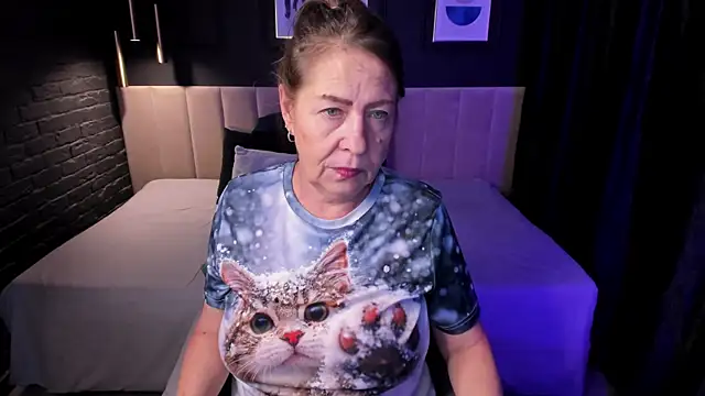 LindaPassionate live cam