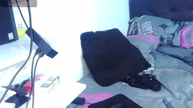 Cherry____bomb webcam