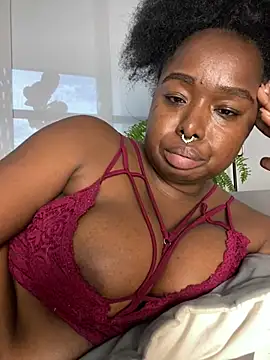 TanishaEvans webcam