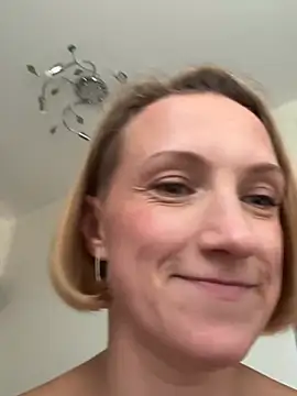 UmaTruewoman live webcam show