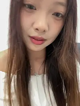 YY-1-1-1 live webcam show