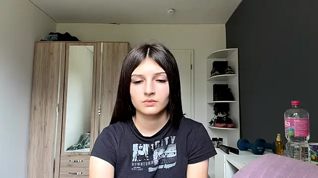 SpanishRooter live webcam show