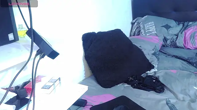 Cherry____bomb webcam