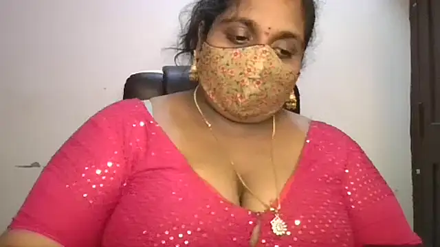 Divyahoty webcam