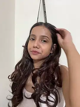 Maggie_748 webcam