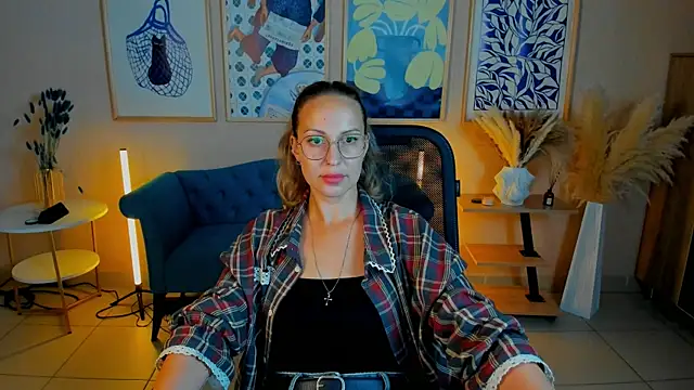 Charlotte_Hudson webcam