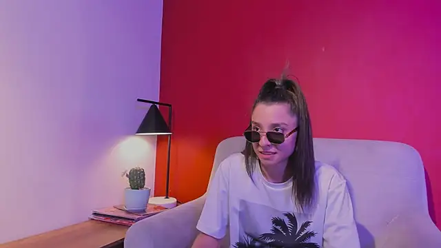 victoria_zaenzz webcam