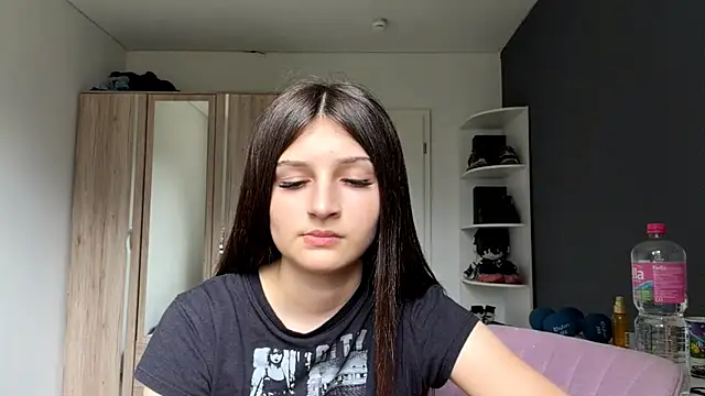 SpanishRooter live webcam show