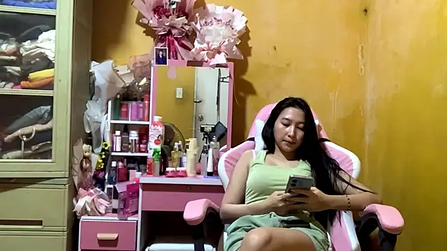 Ariavale437 webcam
