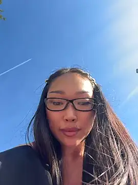 trytomakememoam webcam