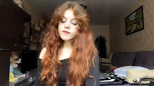 BuzzingRaid live webcam show