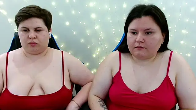 BeckyAndHellen webcam