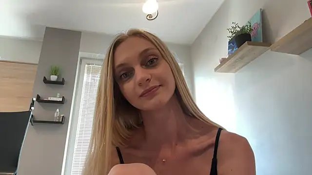 Lifeof_blonde webcam