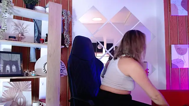 milfsecret69 webcam