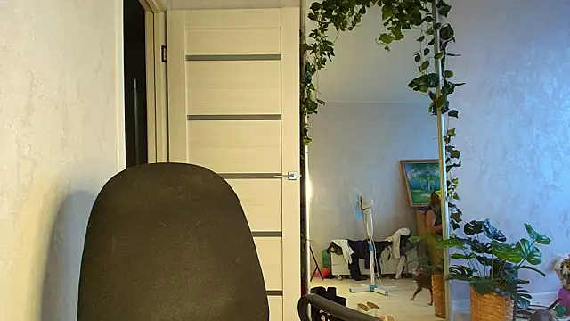 LioraWeiss live webcam show