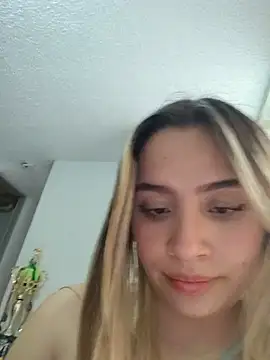 Tina_bebita live sex cam