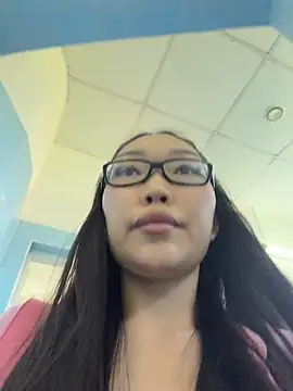trytomakememoam webcam