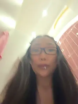 trytomakememoam webcam