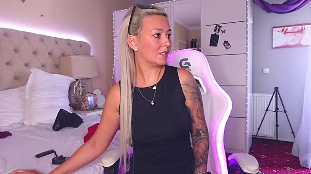 Alicia007 webcam