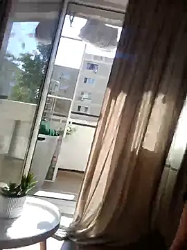 LauraDelightX webcam