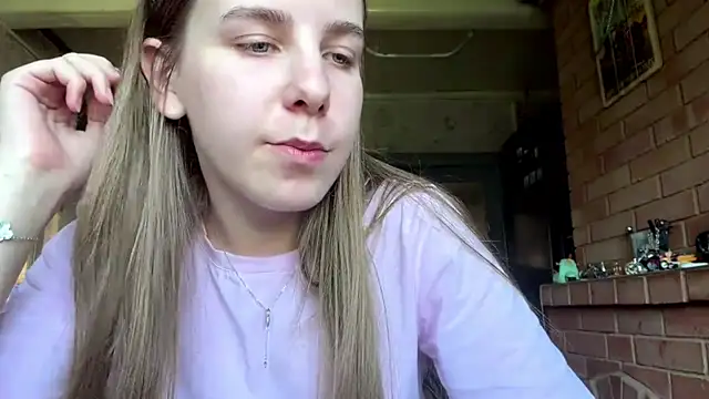 NickiSadak webcam