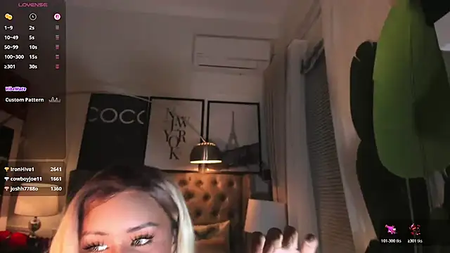 ParisianDoll live webcam show