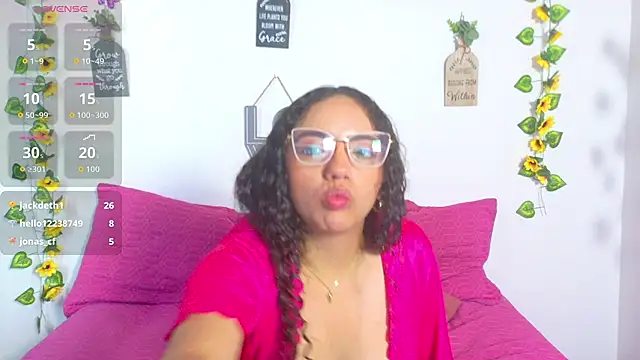 emiily_curly webcam