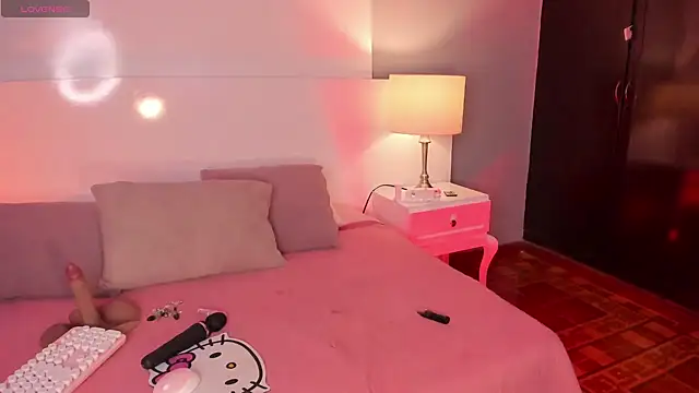 Emily_robertss1 webcam