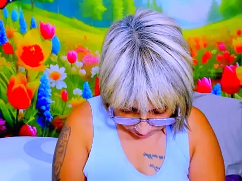 indianroxy webcam