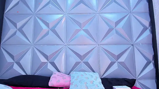 BustyGlow webcam