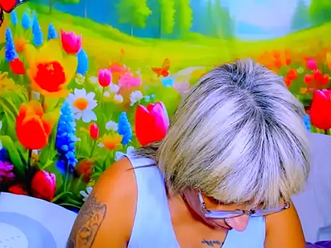 indianroxy webcam