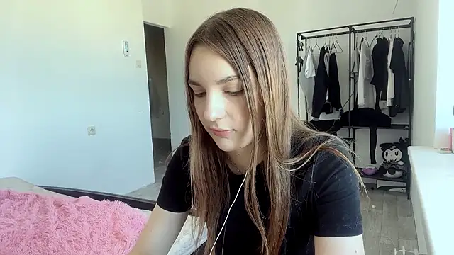 JuleCawood live cam on StripChat