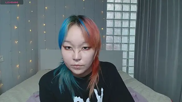 Cute__Kiko live cam on StripChat