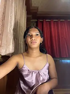 slutty_aki webcam