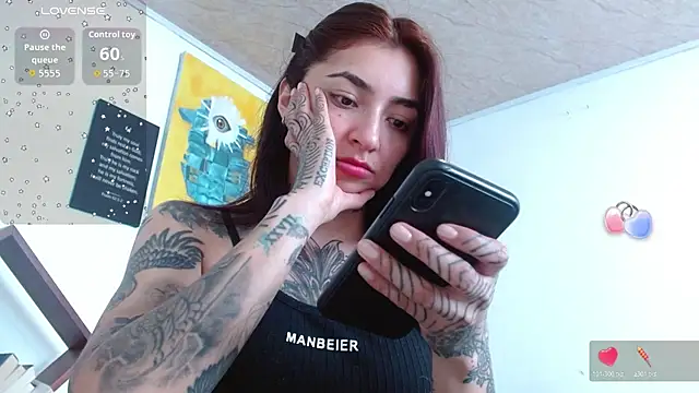 ZoeBakers_ webcam