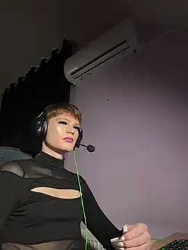 FemboyShow webcam