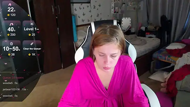 Kira_honeyy live cam on StripChat