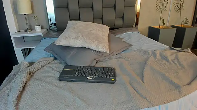 Charlie___Musk webcam