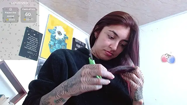 ZoeBakers_ webcam