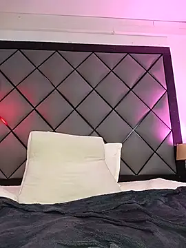 ELLA_KELLY webcam