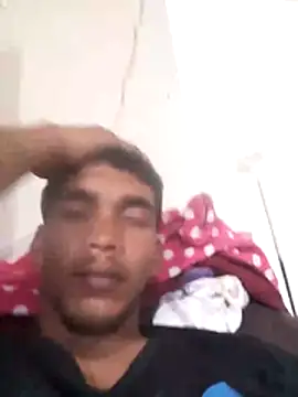 NaughtyGuy0071 webcam
