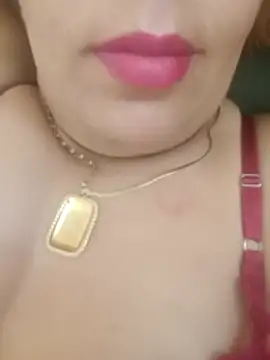 Naughty-Yousra webcam