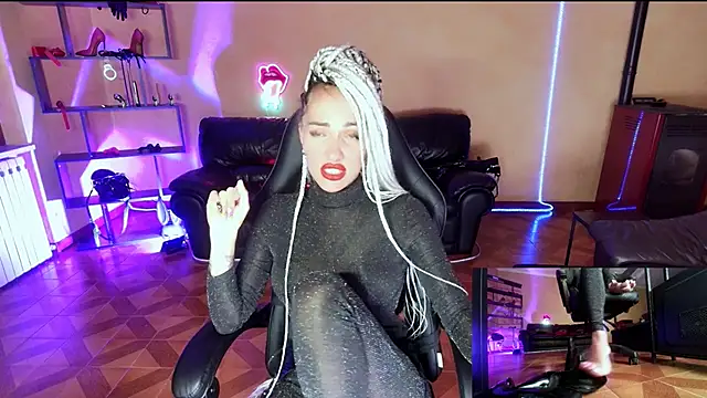 Monicamaxwell webcam