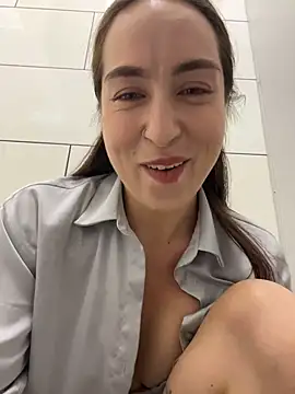 Holly_Play