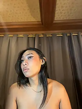 hugecock_tamira webcam
