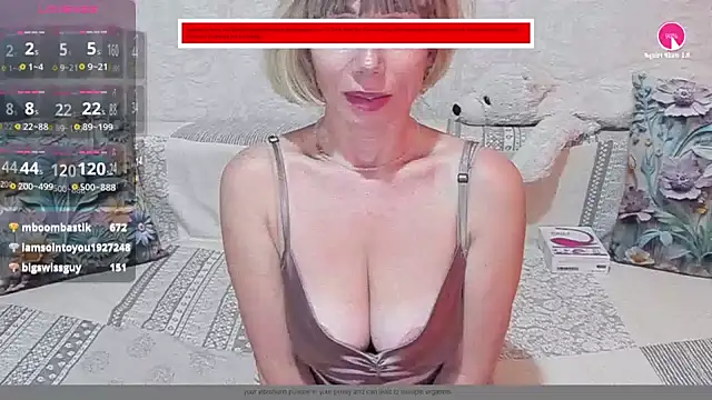 AgataFoxx webcam