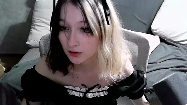 Lilfain_baby live webcam show