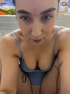 Holly_Play
